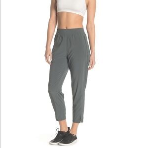 Zella Expression Ankle Zip Pocket Jogger Pants NWT